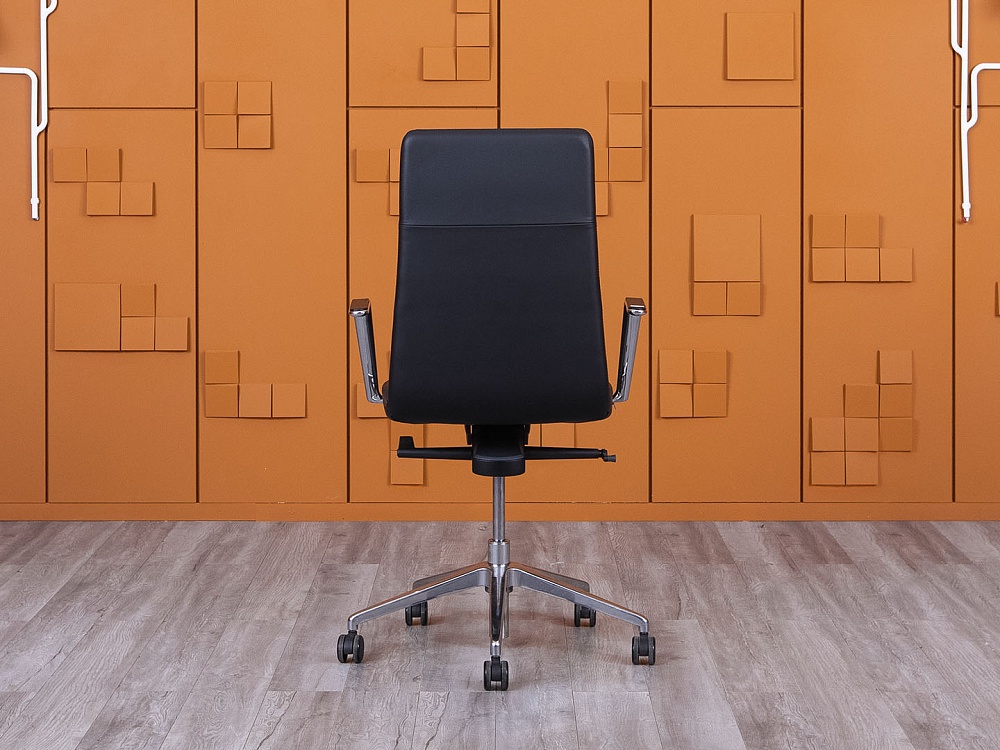 Офисное кресло руководителя  LD Seating Экокожа Черный Harmony Pure  (КРКЧ1-27025)