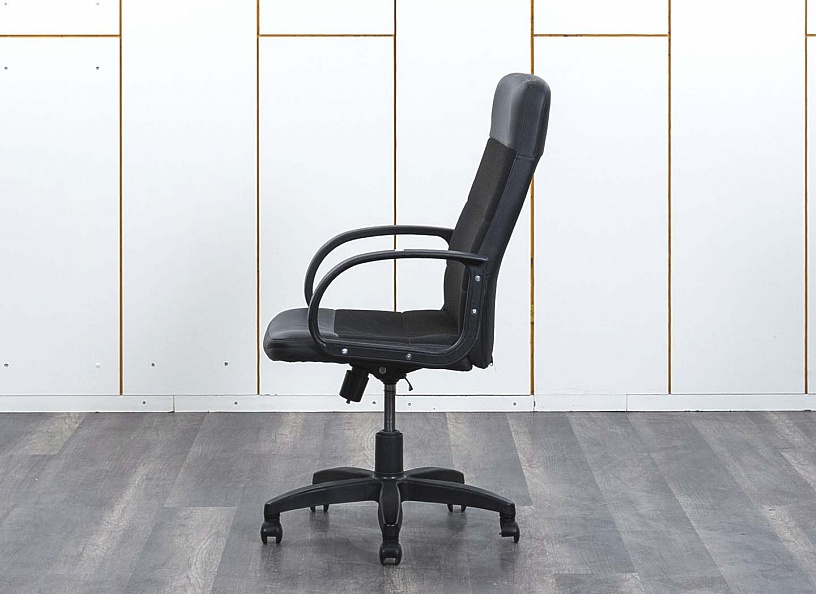Офисное кресло руководителя   Ткань Черный   (КРТЧ1-20122)