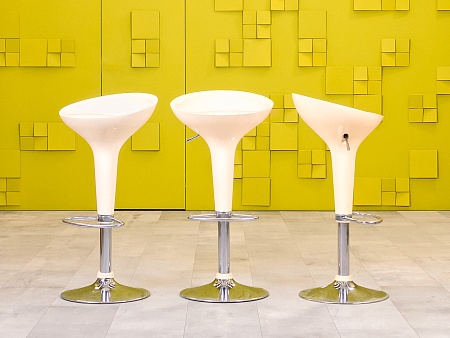 Барный стул на ножках Пластик Бежевый Импорт_УНПБ-291223