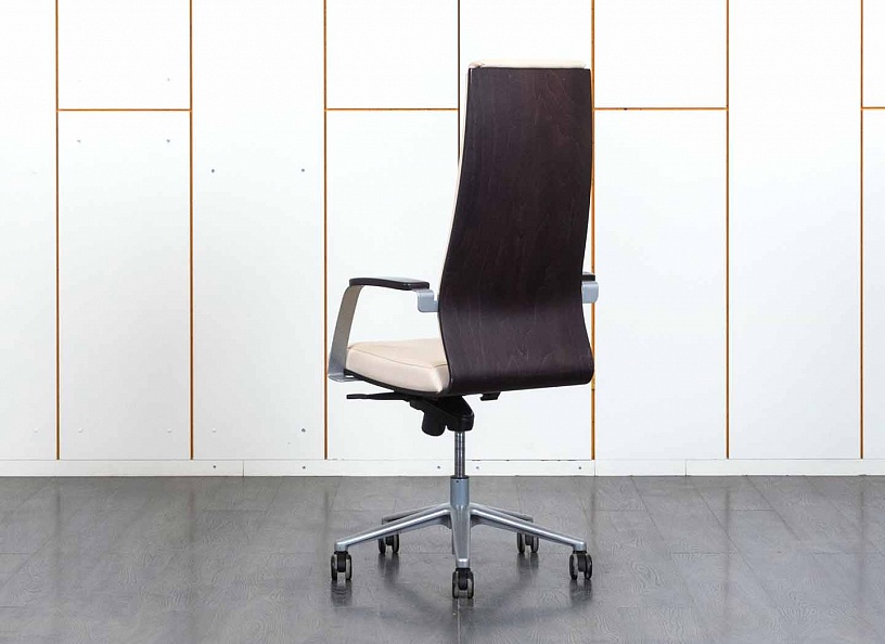 Офисное кресло руководителя  Sitland  Кожа/металл Бежевый Madera  (КРКБ-11011)