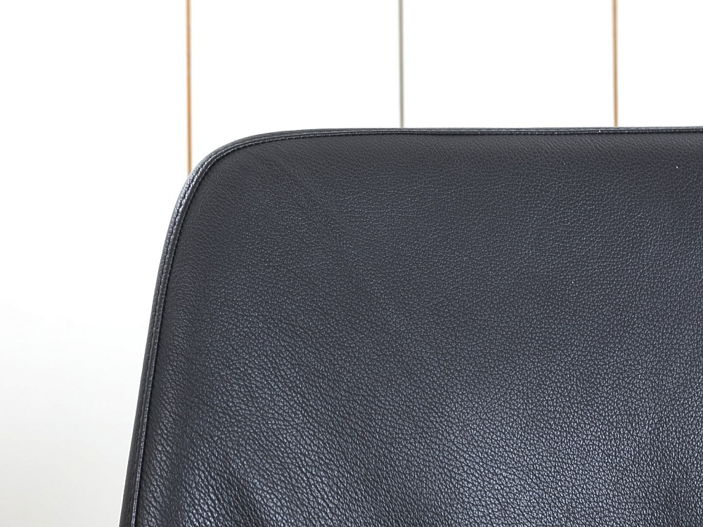 Офисное кресло для персонала  SteelCase Кожа Черный   (КПКЧ-30074)