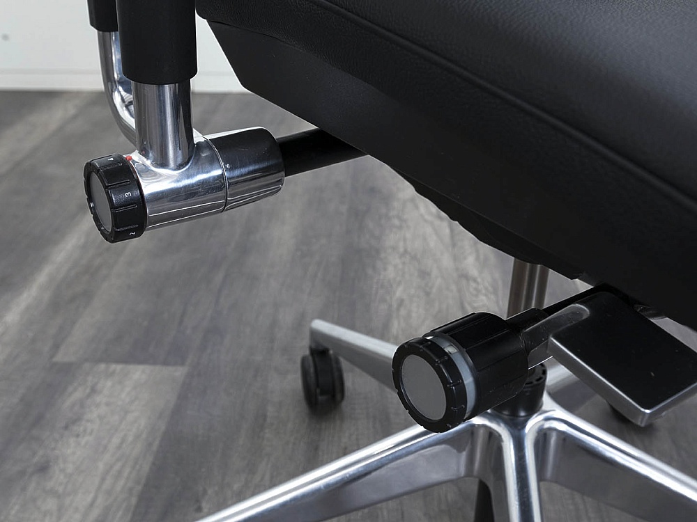 Офисное кресло руководителя  SteelCase Кожа Черный Please 2 Ergonomic  (КРКЧ-24112)