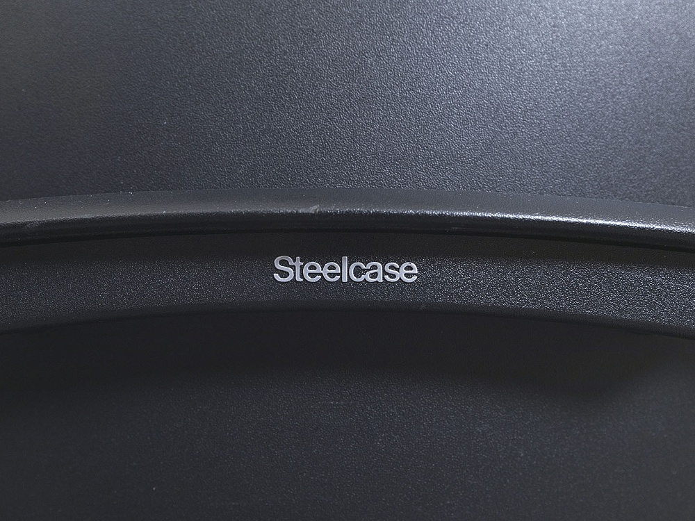 Офисное кресло руководителя  SteelCase Кожа Черный Leap B  (КРКЧ-16122)