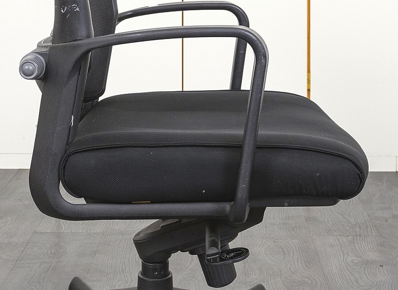 Офисное кресло руководителя   Ткань Черный   (КРТЧ-22071уц)