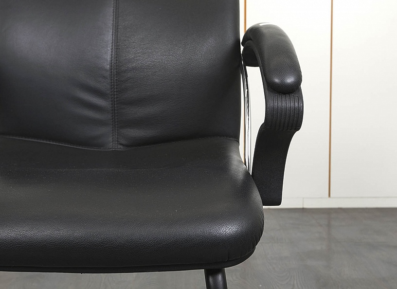 Конференц кресло для переговорной  Черный Кожзам    (УДКЧ-12041)