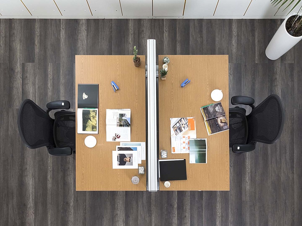 Комплект офисной мебели Herman Miller 1 600х1 700х730 ЛДСП Орех   (КОМХ-19082)
