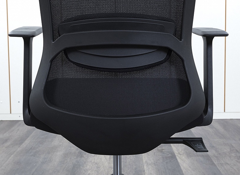 Офисное кресло руководителя  Cosmo Сетка Черный Boss  (КРСЧ-26042)