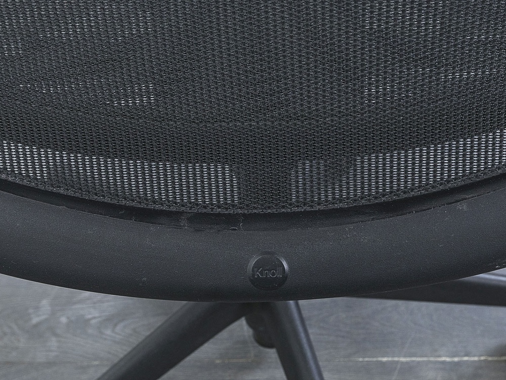 Офисное кресло руководителя  Knoll Сетка Черный CHADWICK  (КРТЧ3-06121)