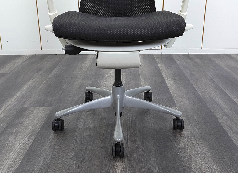 Офисное кресло руководителя  Herman Miller Ткань Серый Embody  (КРТС-03032уц)