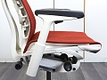 Офисное кресло руководителя  Herman Miller Ткань Красный Embody  (КРТК-15072)