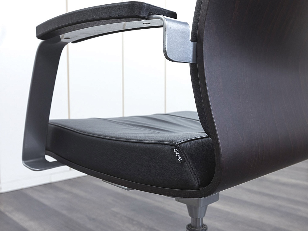 Офисное кресло руководителя  Sitland  Кожа Черный Madera B  (КРКЧ-10082)