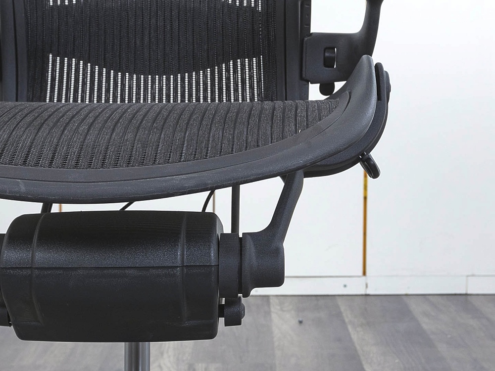Офисное кресло руководителя  Herman Miller Сетка Черный Aeron  (КРСЧ-25072)