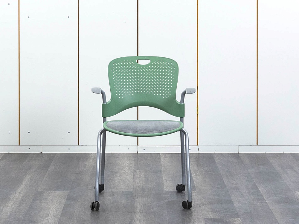 Конференц кресло для переговорной  Зеленый Сетка Herman Miller Caper  (УНСЗ-21082)