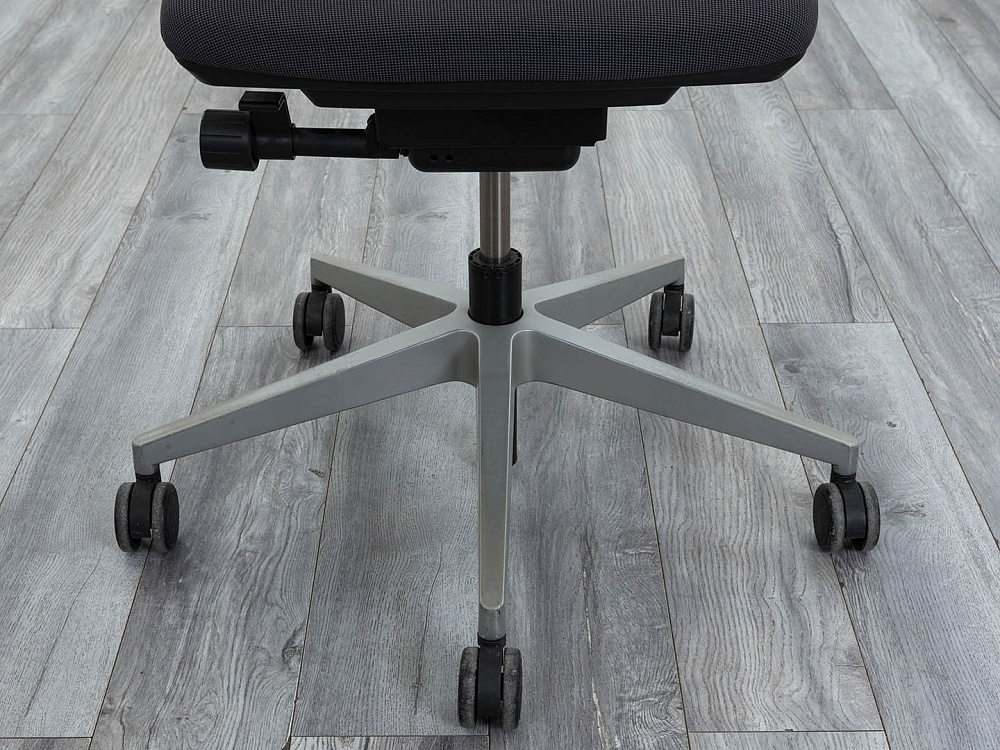 Офисное кресло для персонала  SteelCase Ткань Серый   (КПТС-26084)