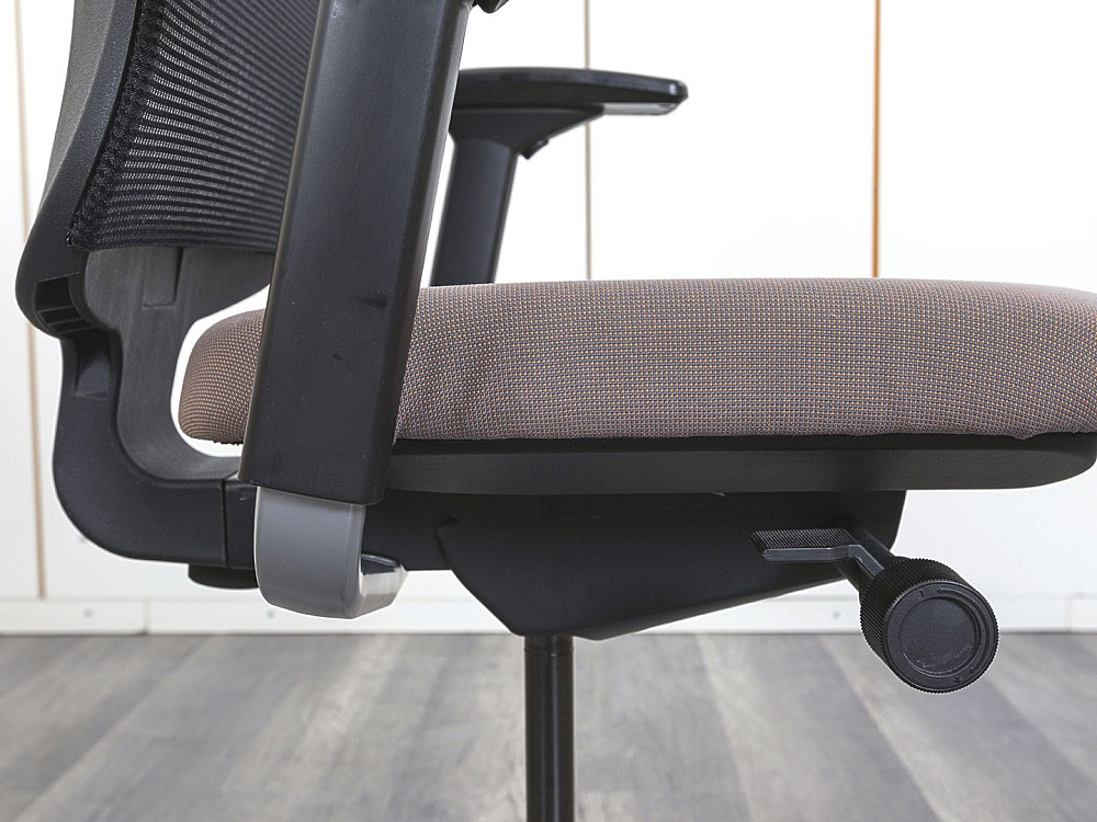 Офисное кресло для персонала  SteelCase Сетка Коричневый   (КПСК-07072)