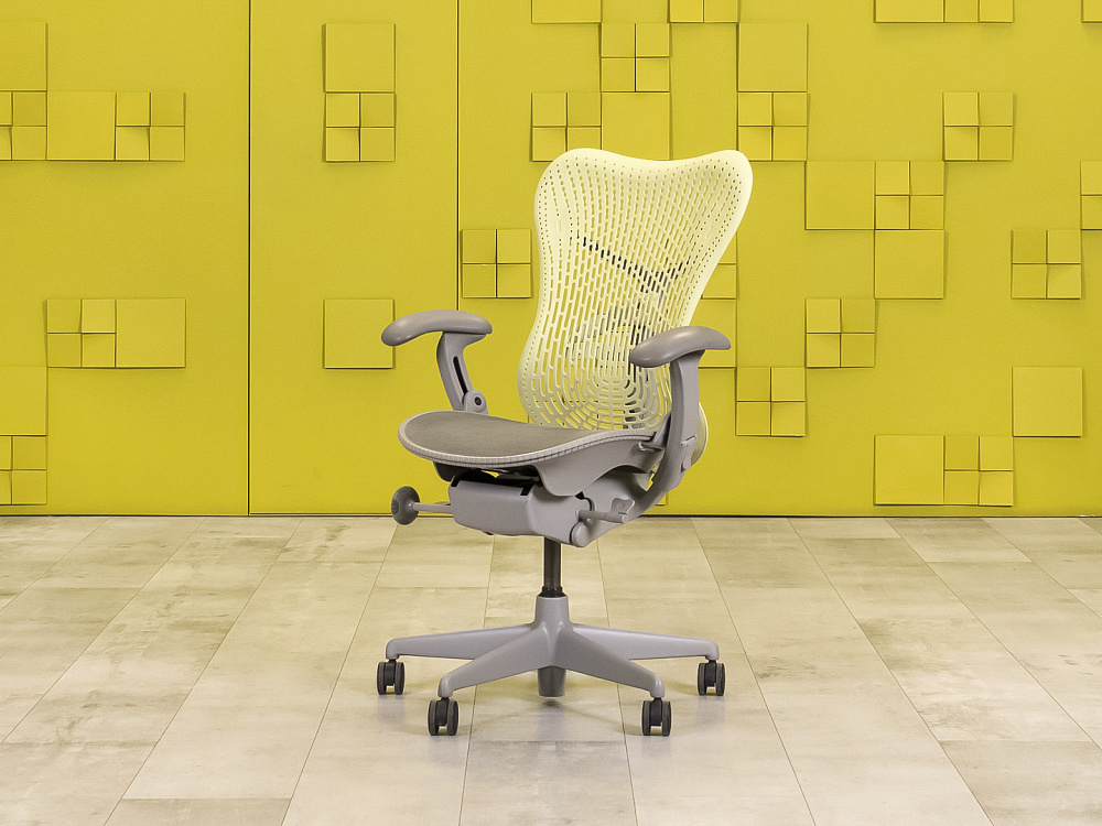 Офисное кресло руководителя на колесах Mirra 1 Herman Miller Сетка Серый США  КРТС1-05115