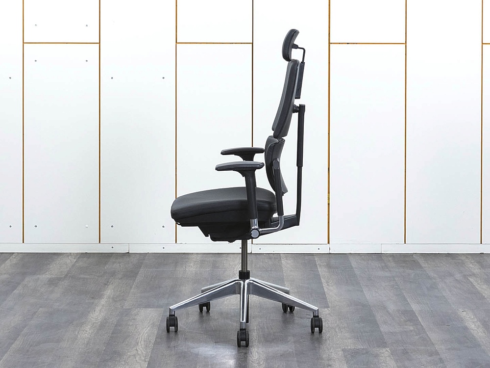 Офисное кресло руководителя  SteelCase Кожа Черный Please 2 Ergonomic  (КРКЧ-24112)