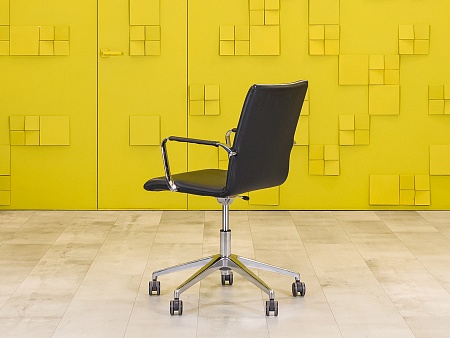 Офисное кресло для персонала на колесах Oslo LD Seating Экокожа Чёрный Польша_КПКЧ-290324