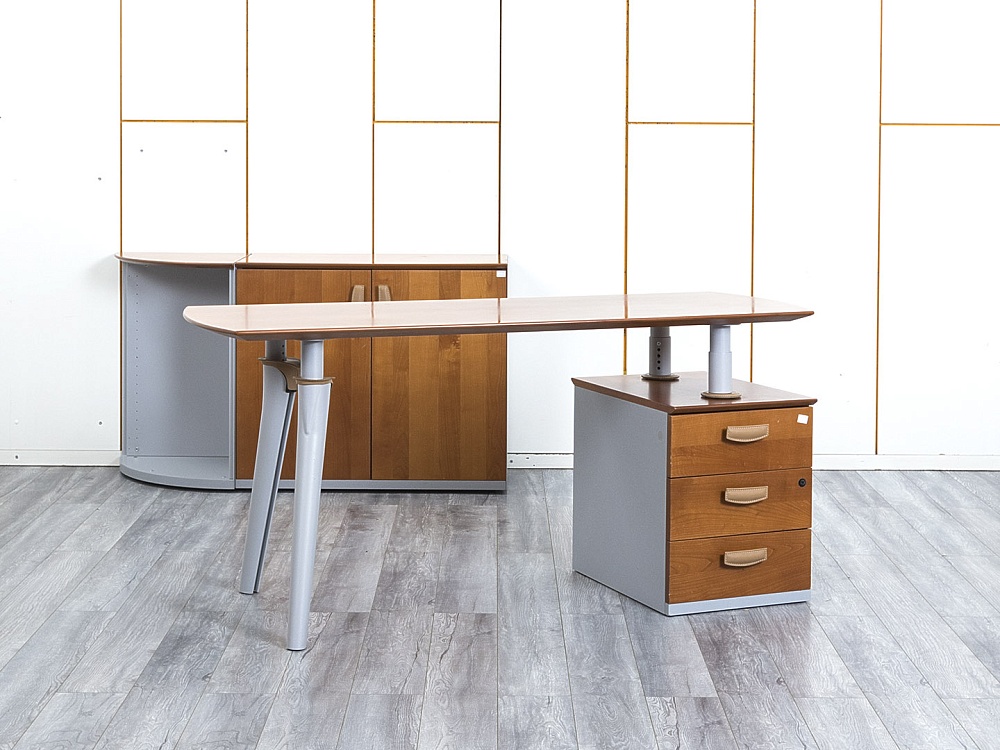 Стол для руководителя Codutti 1 600х600х760 МДФ Орех Master Point  (СРПХк-03054)