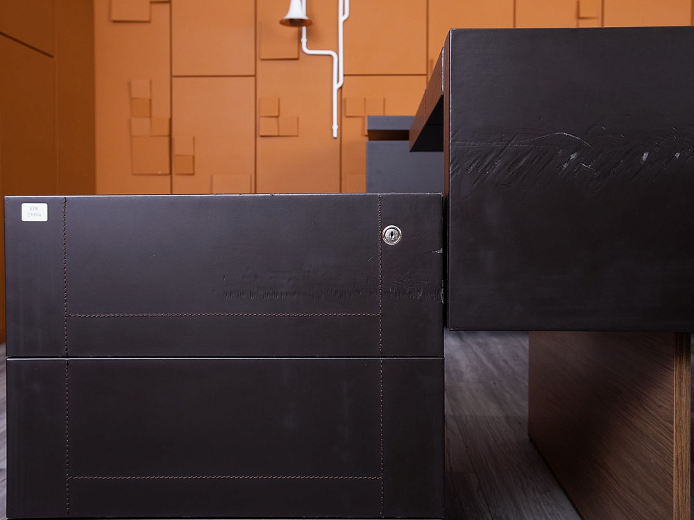 Кабинет руководителя UFFIX 2 200х2 485х760 Кожа Коричневый The Element  (КРК-22104)