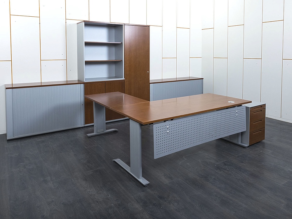 Кабинет руководителя Bene 1 800х1 800х750 Шпон Орех   (КРХ1-08091)