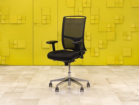 Офисное кресло для персонала на колесах NARBUTAS Ткань Чёрный Литва_КПТЧ7-290923