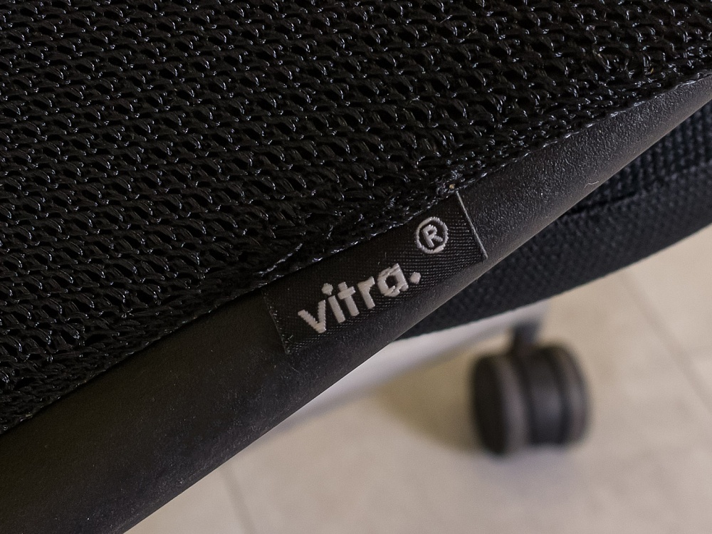 Офисное кресло для персонала на колесах Vitra Ткань Чёрный Швейцария_КПТЧ-23121