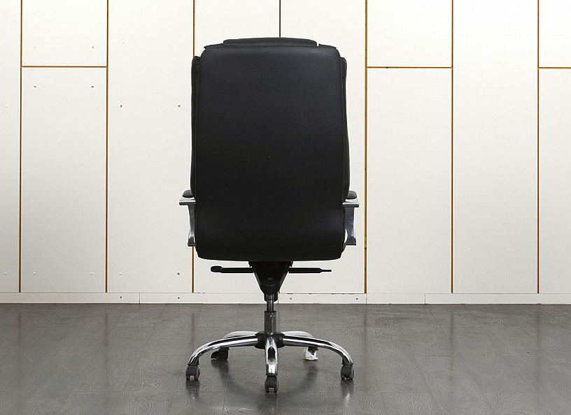 Офисное кресло руководителя   Кожзам Черный   (КРКЧ-29041)
