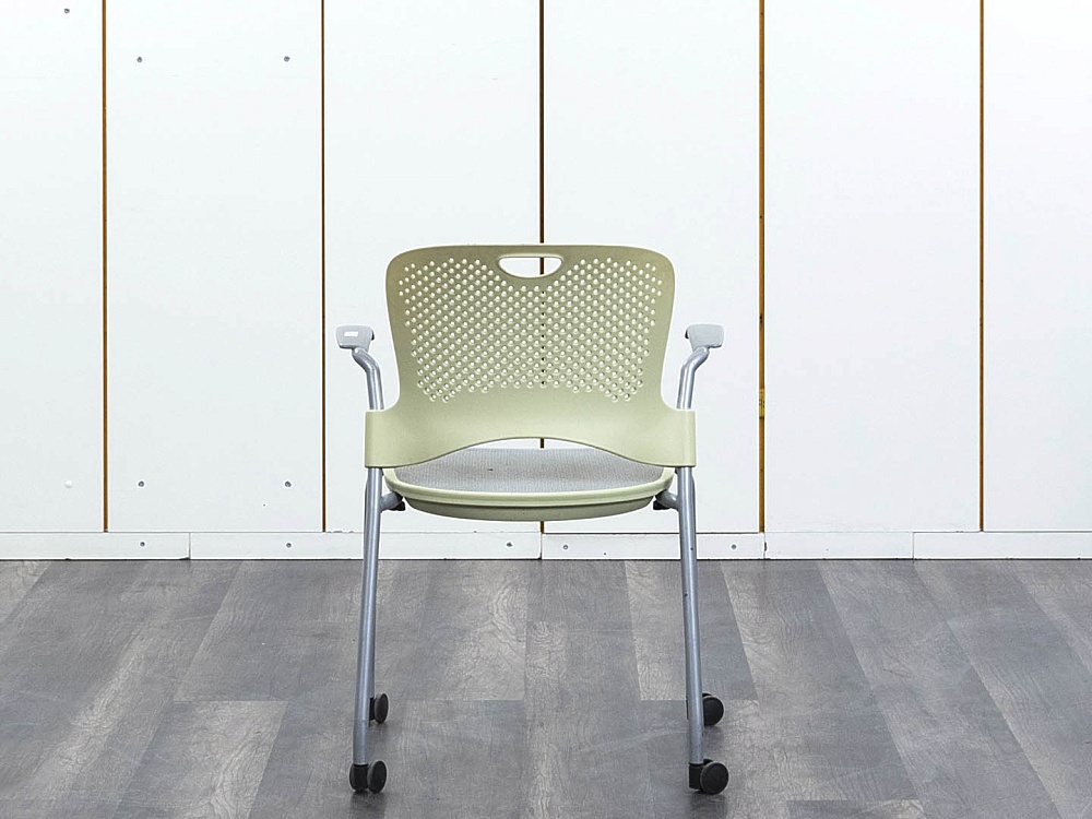 Конференц кресло для переговорной  Салатовый Сетка Herman Miller Caper  (УНСС-21082уц)