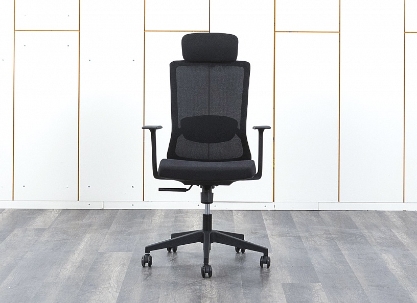 Офисное кресло руководителя  Cosmo Сетка Черный Boss  (КРСЧ-26042)