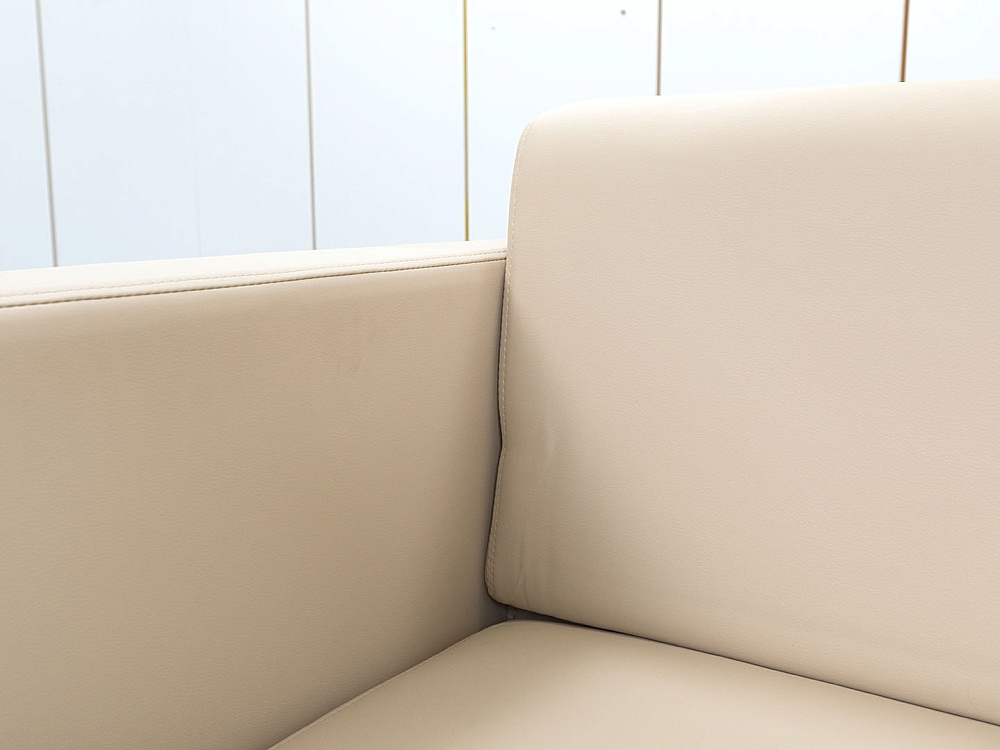 Офисный диван Май Кожзам Бежевый   (ДНКБ3(май)2)