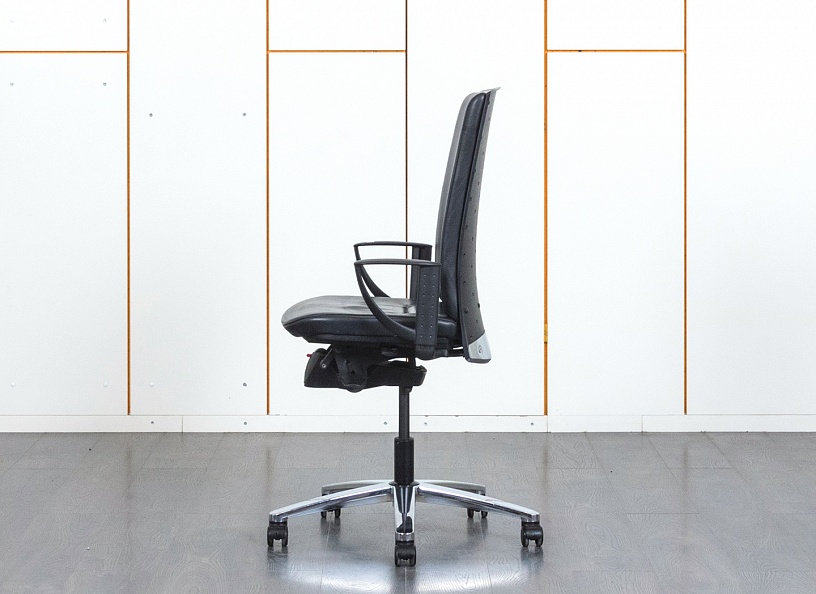 Офисное кресло руководителя  KÖNIG-NEURATH Кожа Черный   (КРКЧ1-24090)