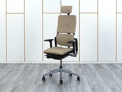 Офисное кресло руководителя  SteelCase Кожа Бежевый Please 2 Ergonomic  (КРКБ2-15104)