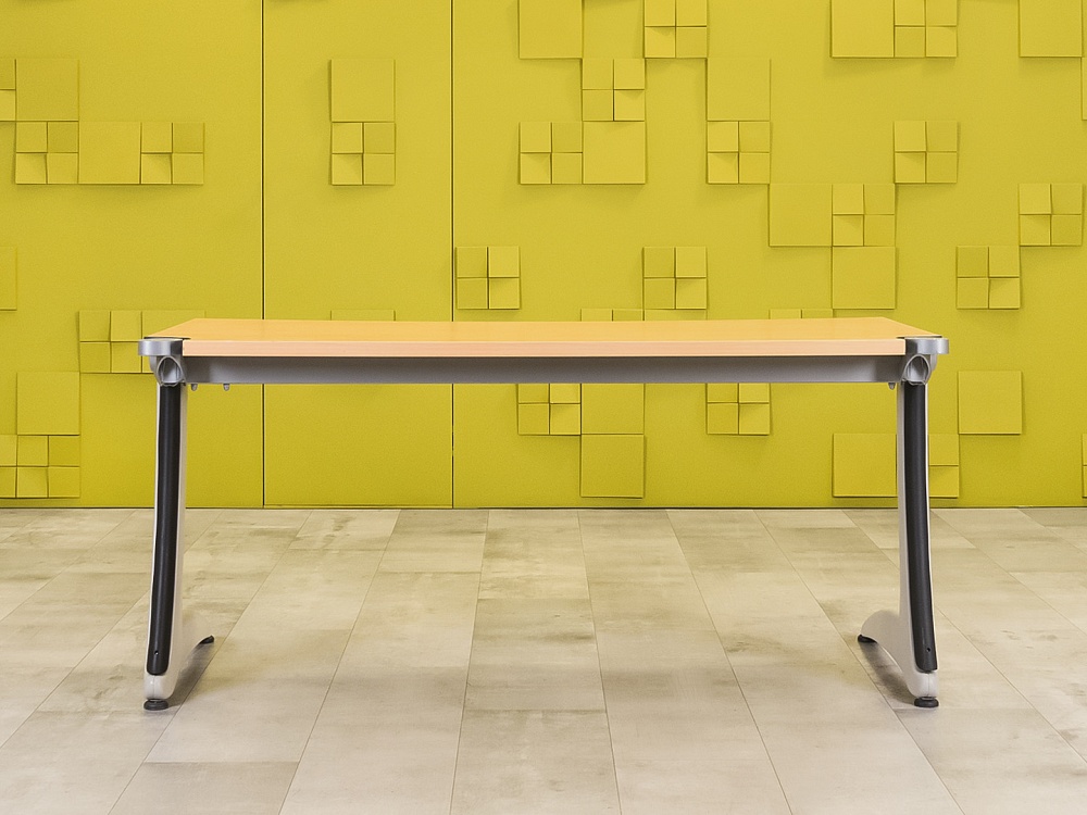 Офисный стол эргономичный Steelcase 1600x900 ЛДСП Бук Франция_СПЭВ-280923