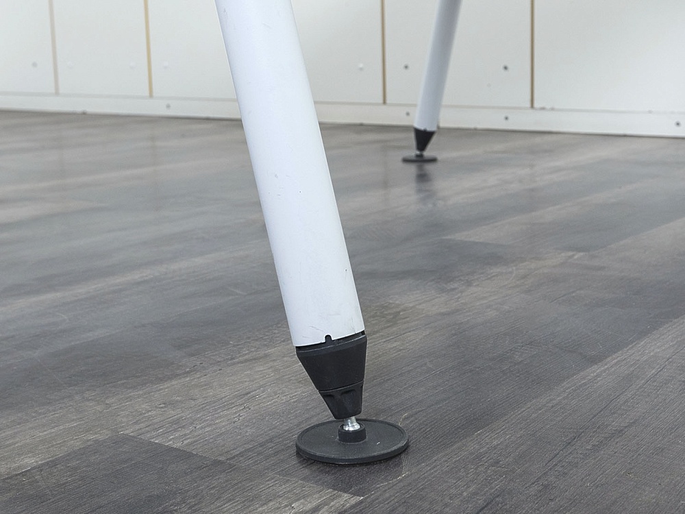 Комплект офисной мебели стол с тумбой Herman Miller 1 400х800х730 ЛДСП Белый   (СППБК-13112)