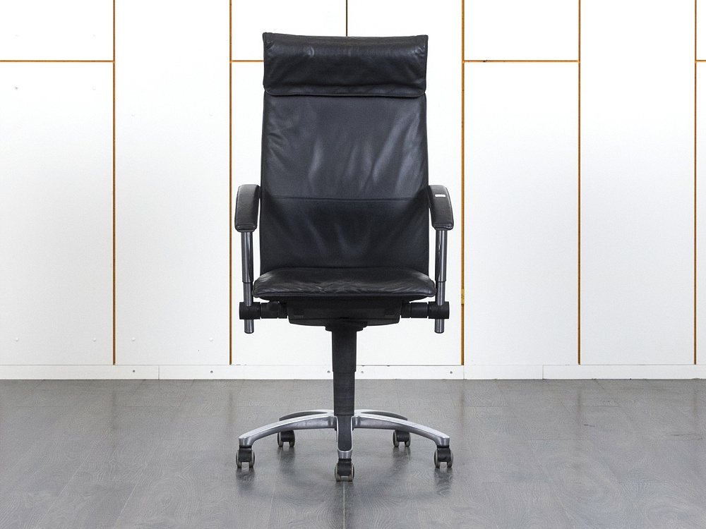 Офисное кресло руководителя  SATO Кожа Черный Tiger A  (КРКЧ1-02070)