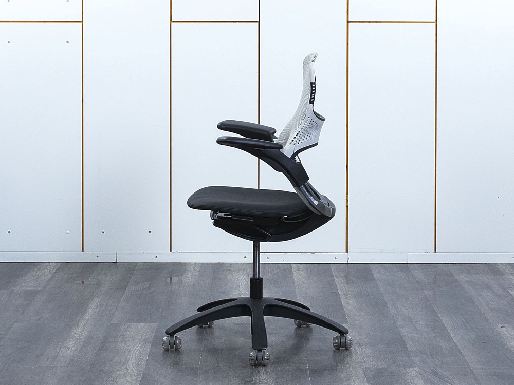 Офисное кресло руководителя  Knoll Кожа Серый Generation  (КРКС-08063)