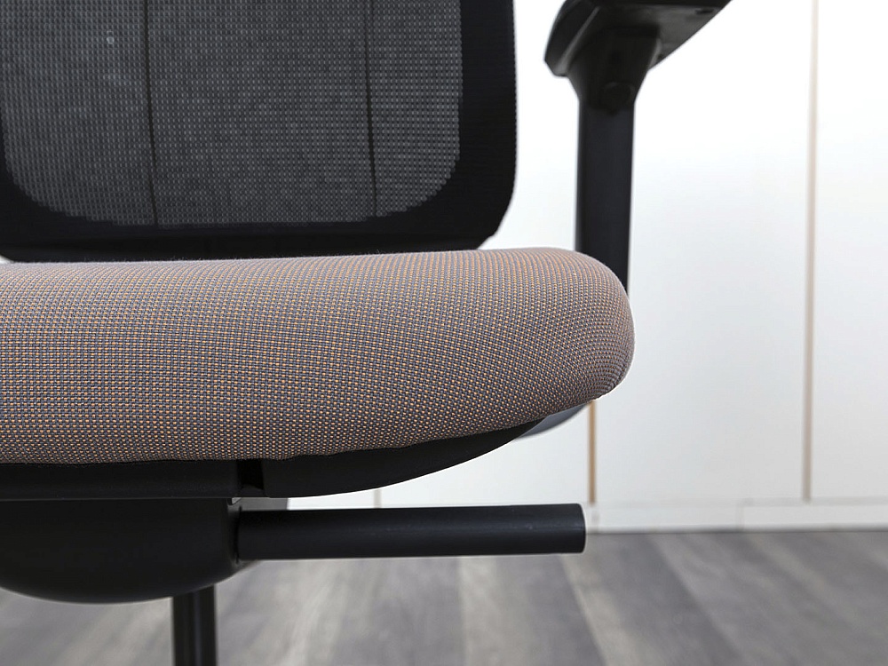 Офисное кресло для персонала  SteelCase Сетка Коричневый   (КПСК-07072)