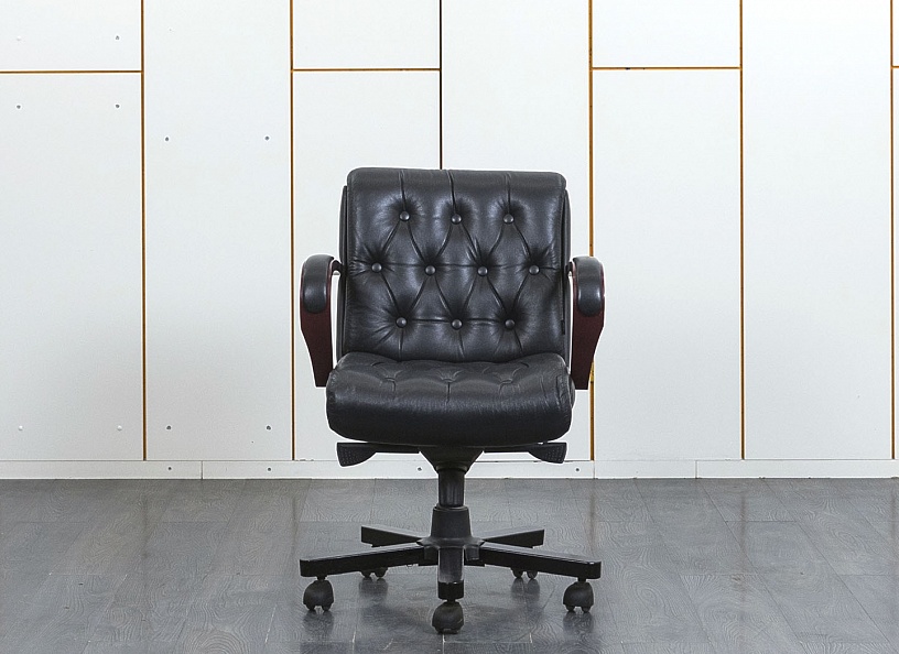 Офисное кресло руководителя  Unital Кожа Черный Роял D80  (КРКЧ-28051)