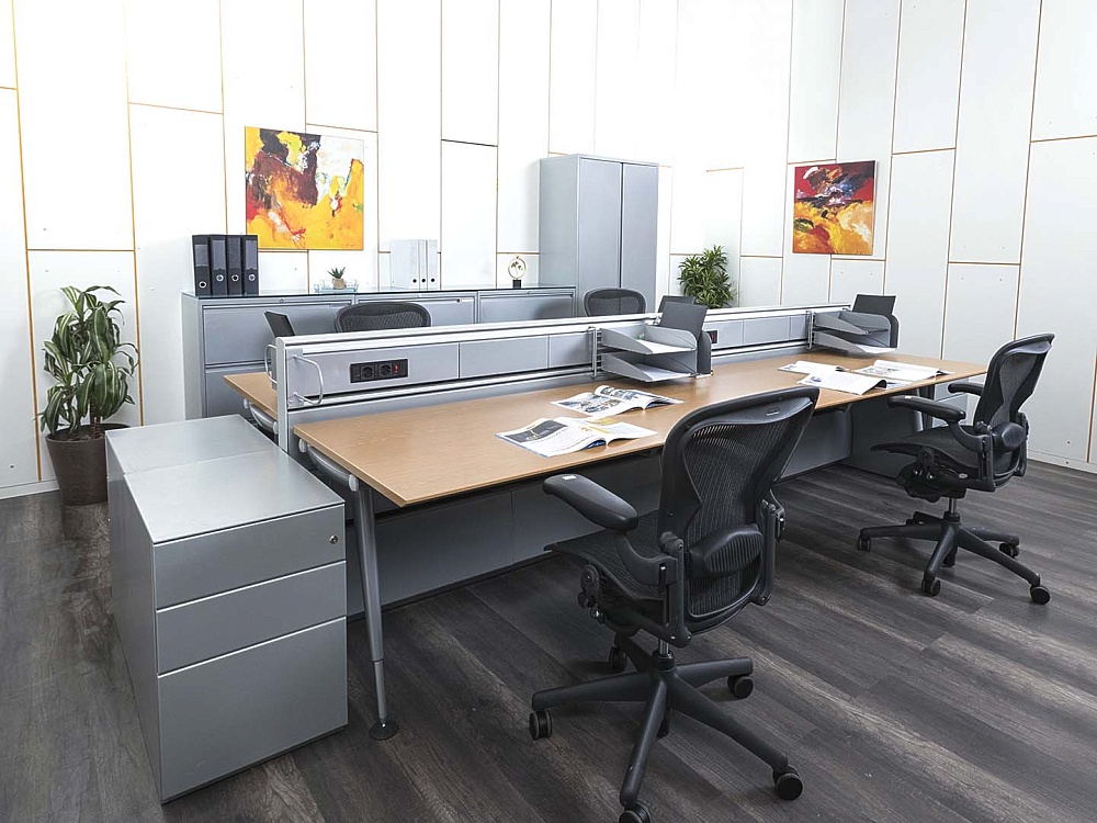 Комплект офисной мебели Herman Miller 3 200х1 800х1 000 ЛДСП Орех   (КОМХ1-16082)