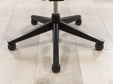 Офисное кресло для персонала на колесах HAWORTH Ткань Красный; Чёрный США_КПТК-211124