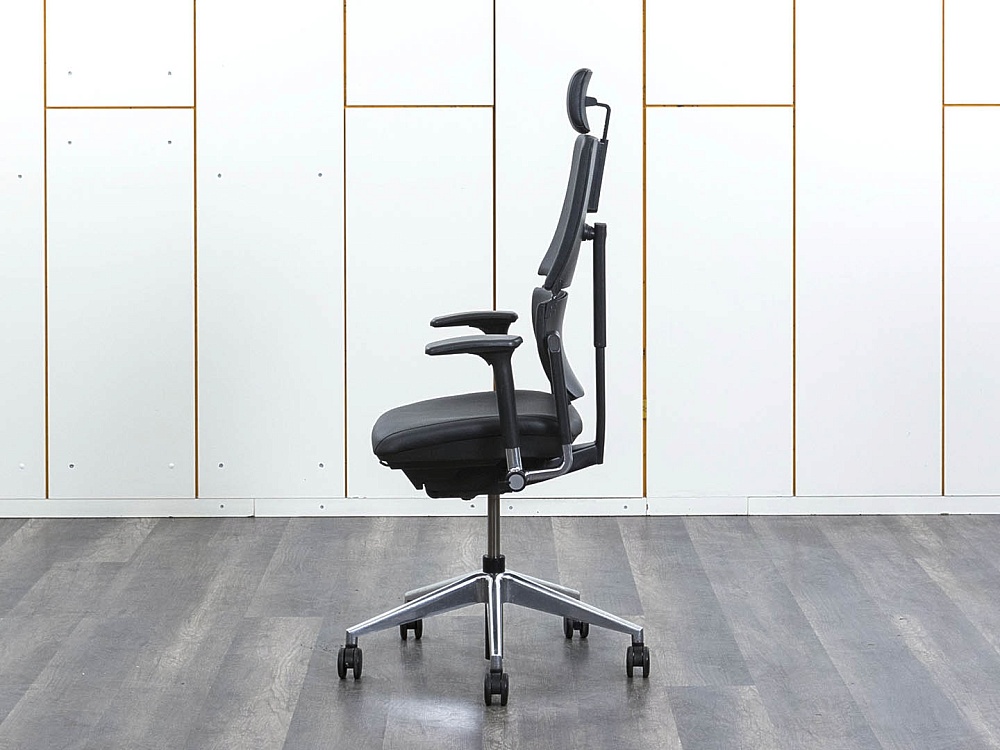 Офисное кресло руководителя  SteelCase Кожа Черный Please 2 Ergonomic  (КРКЧ1-03110)