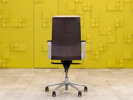 Офисное кресло руководителя на колесах Sitland Кожа Бежевый; Орех Италия_КРКБ-21051