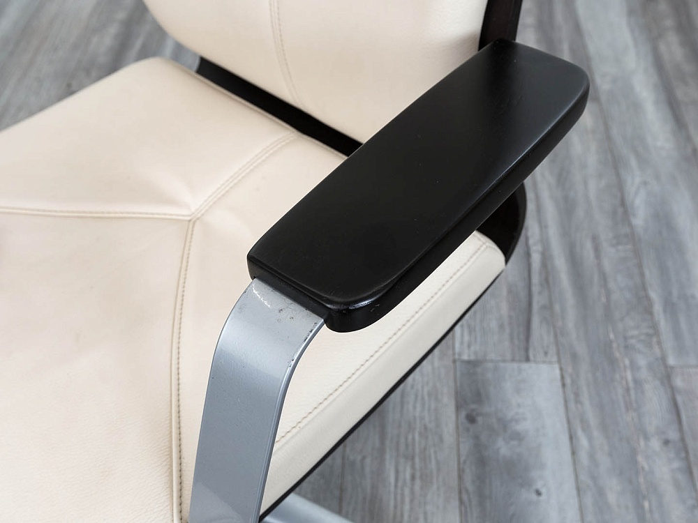 Офисное кресло руководителя  Sitland  Кожа Бежевый Madera B  (КРКБ1-17094)