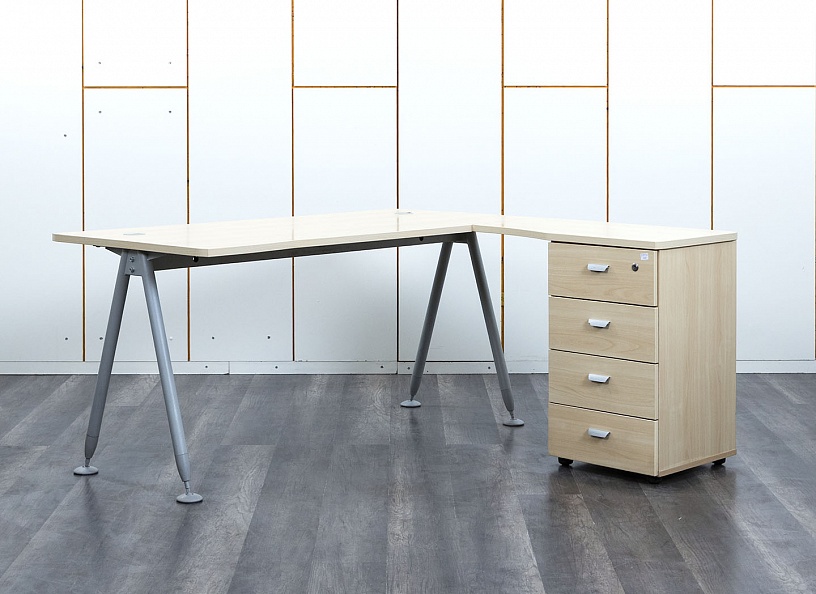 Комплект офисной мебели стол с тумбой  1 600х1 600х750 ЛДСП Клен   (СПУВ1Кп-13033)