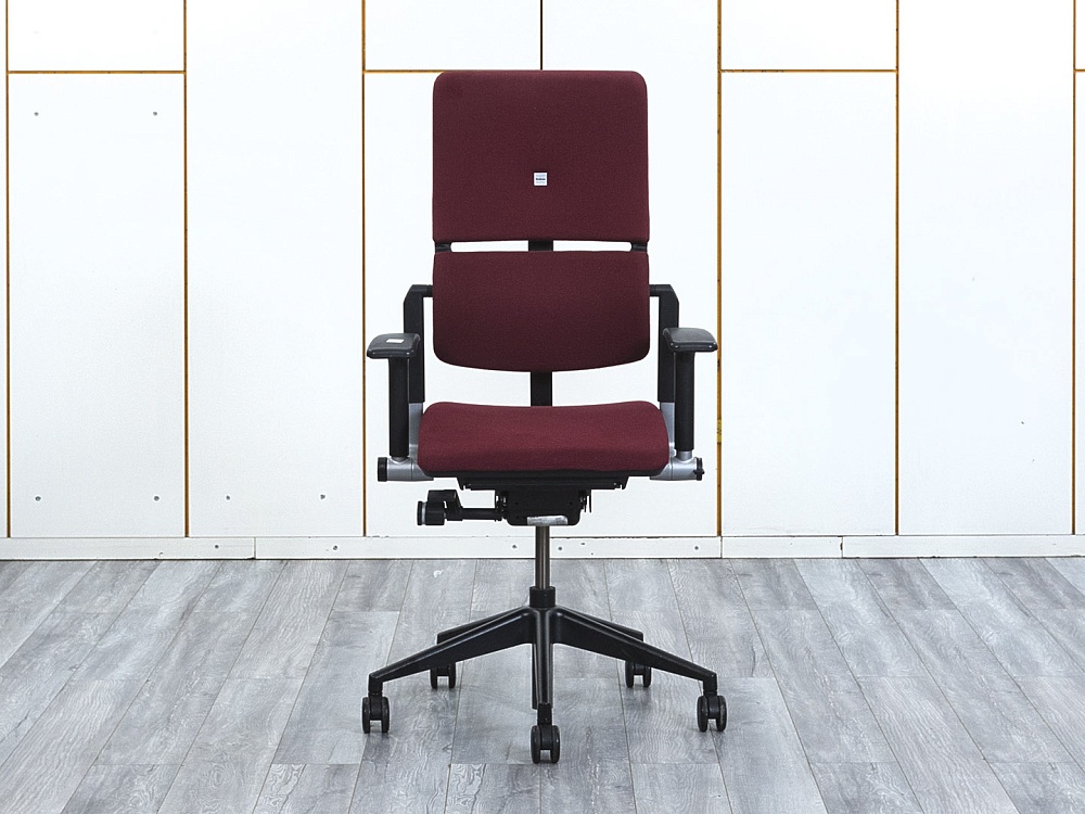 Офисное кресло руководителя  SteelCase Ткань Красный Please 2  (КРТК-21034)