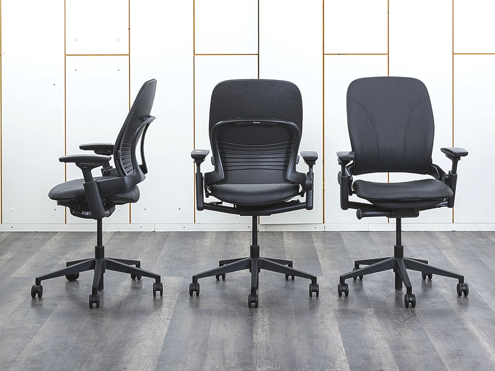 Офисное кресло руководителя  SteelCase Кожа Черный Leap B  (КРКЧ-16122)