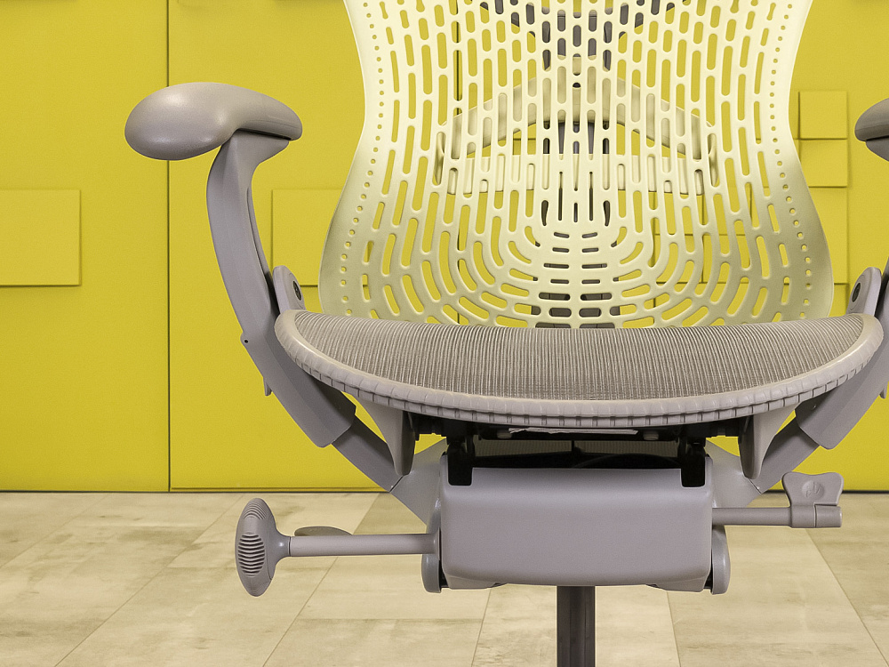 Офисное кресло руководителя на колесах Mirra 1 Herman Miller Сетка Серый США  КРТС1-05115