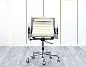 Купить Офисное кресло для персонала  Eames Кожа Бежевый EA 117  (КПКБ-20123)