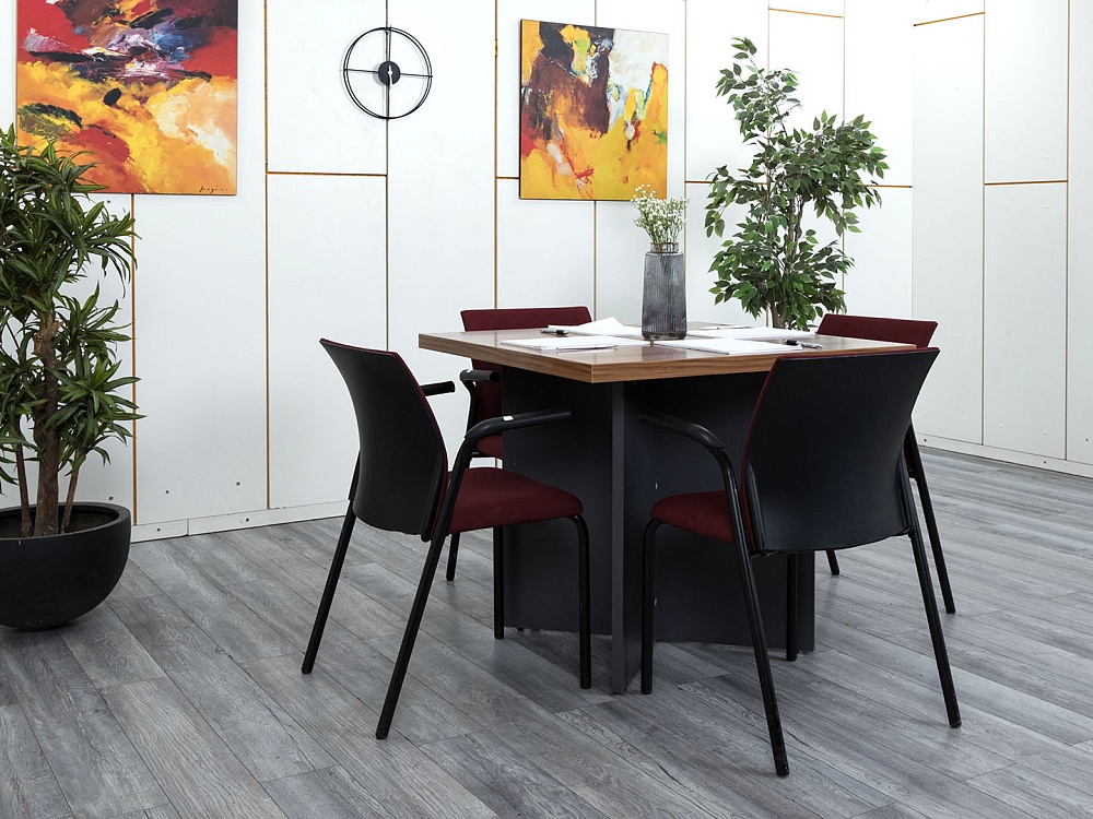 Офисный стол для переговоров  900х900х755 ЛДСП Зебрано Сенатор  (СГПЗ-07114)